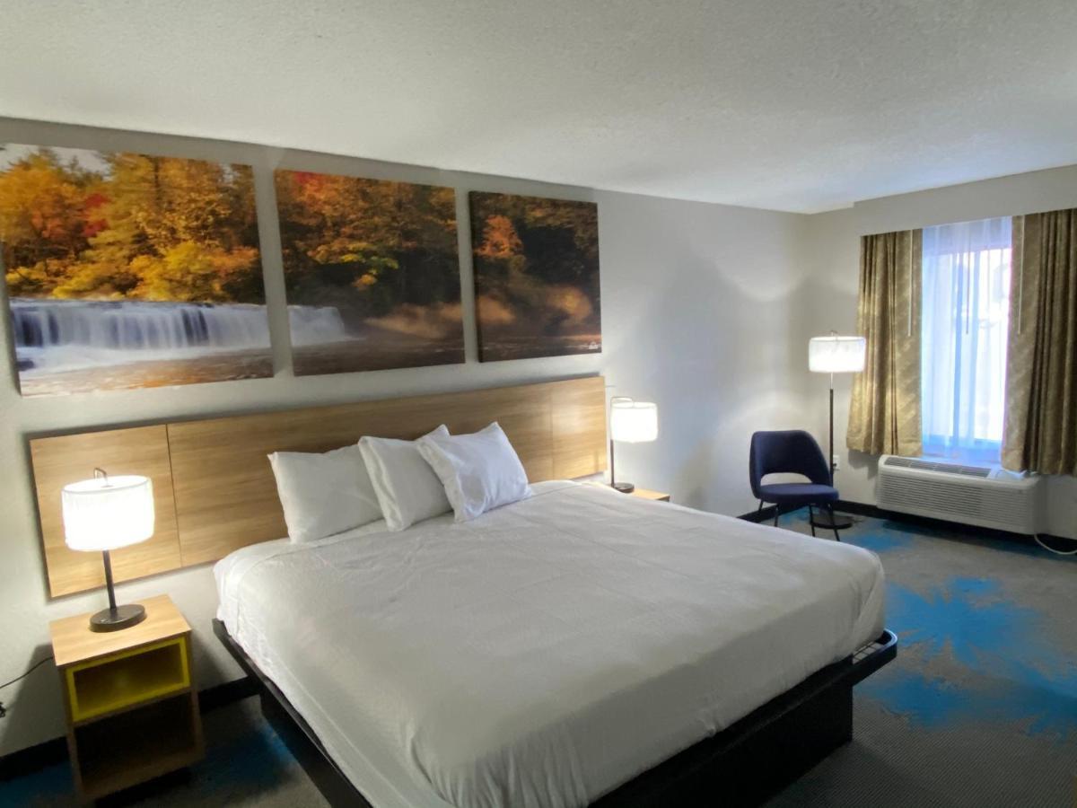 Days Inn By Wyndham ヌーナン エクステリア 写真