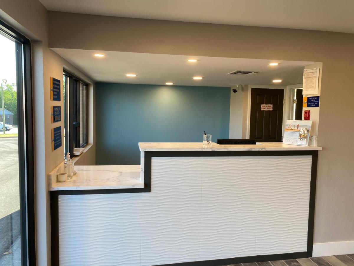 Days Inn By Wyndham ヌーナン エクステリア 写真
