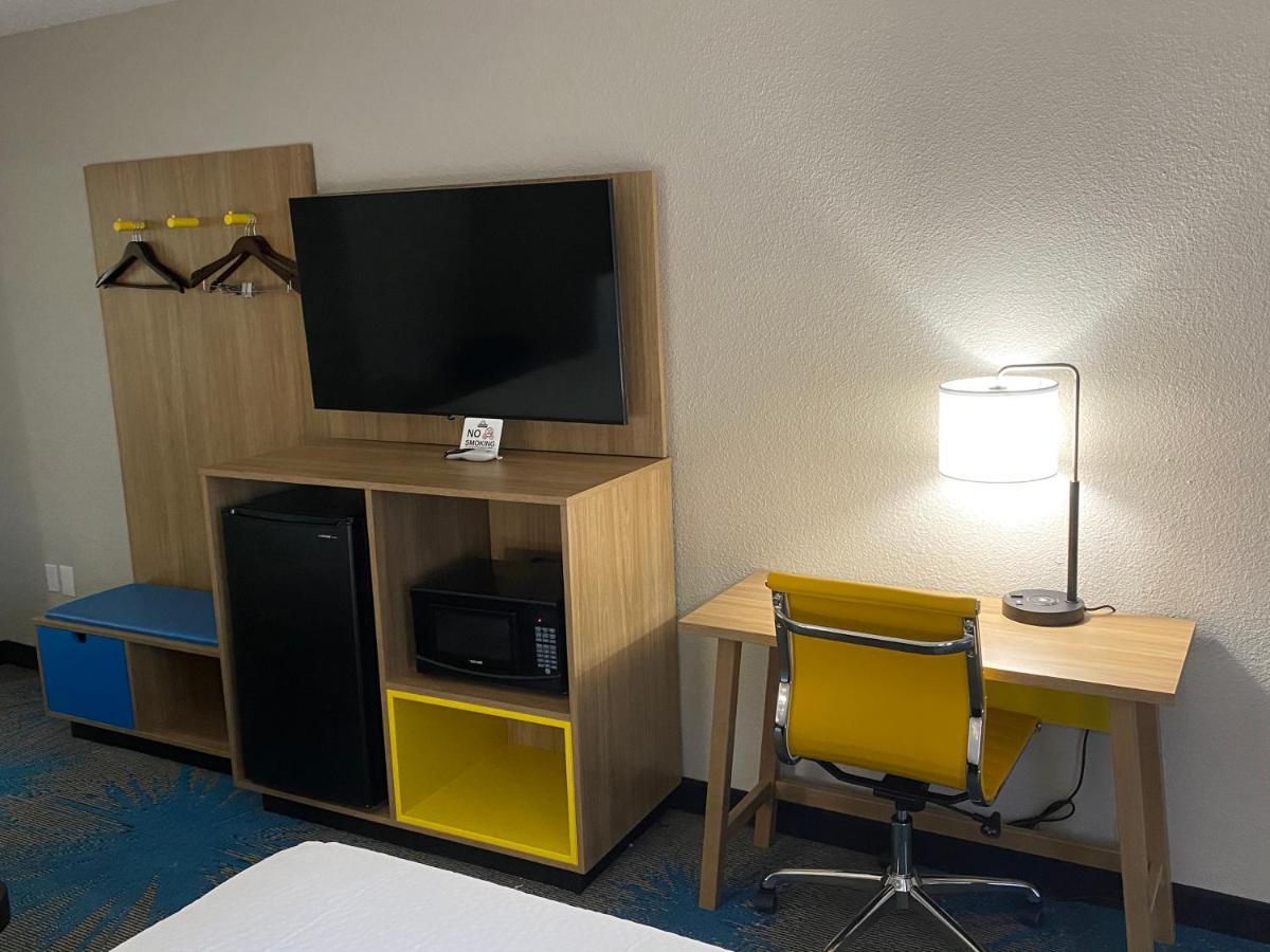 Days Inn By Wyndham ヌーナン エクステリア 写真